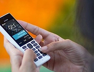10 кнопочных телефонов с самым мощным аккумулятором 2022 года