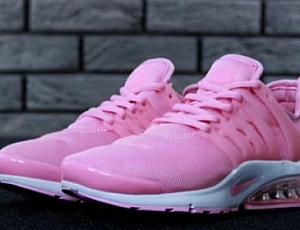 10 лучших женских кроссовок на лето от Nike