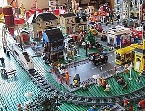 10 самых больших конструкторов LEGO